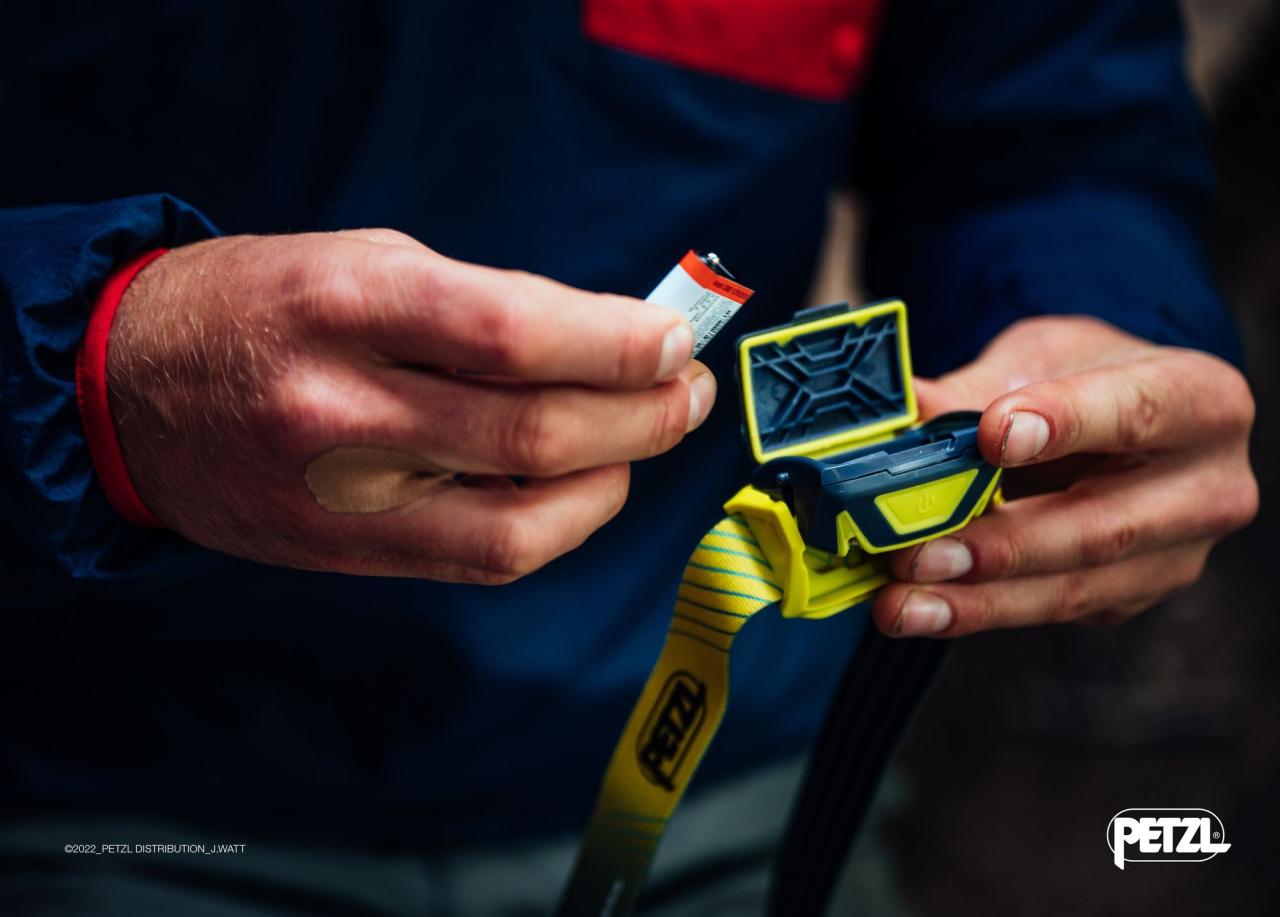 Čelovka Petzl Actik Core 2022 zelená