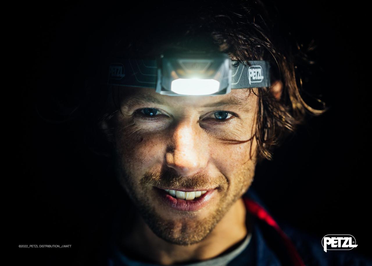 Čelovka Petzl Swift RL 2023 bílá